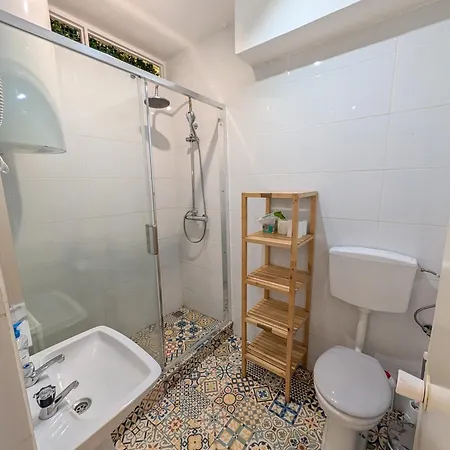 Travel & Live Marques Hostel Porto