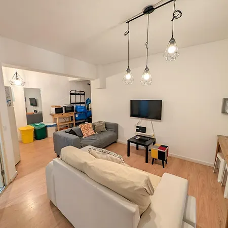 Hostel Travel & Live Marques Porto