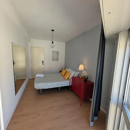 Hostel Travel & Live Marques Porto