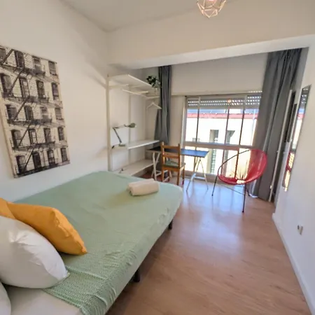 Travel & Live Marques Hostel