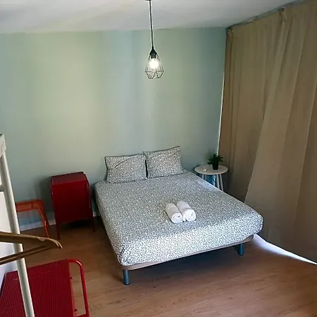 Hostel Travel & Live Marques Porto