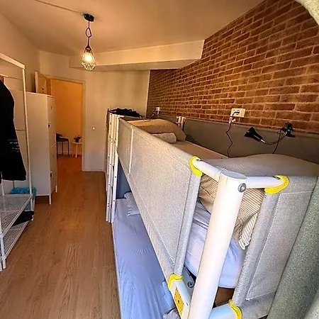 Hostel Travel & Live Marques *