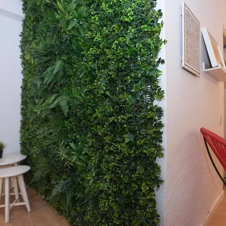 Travel & Live Marques ポルト